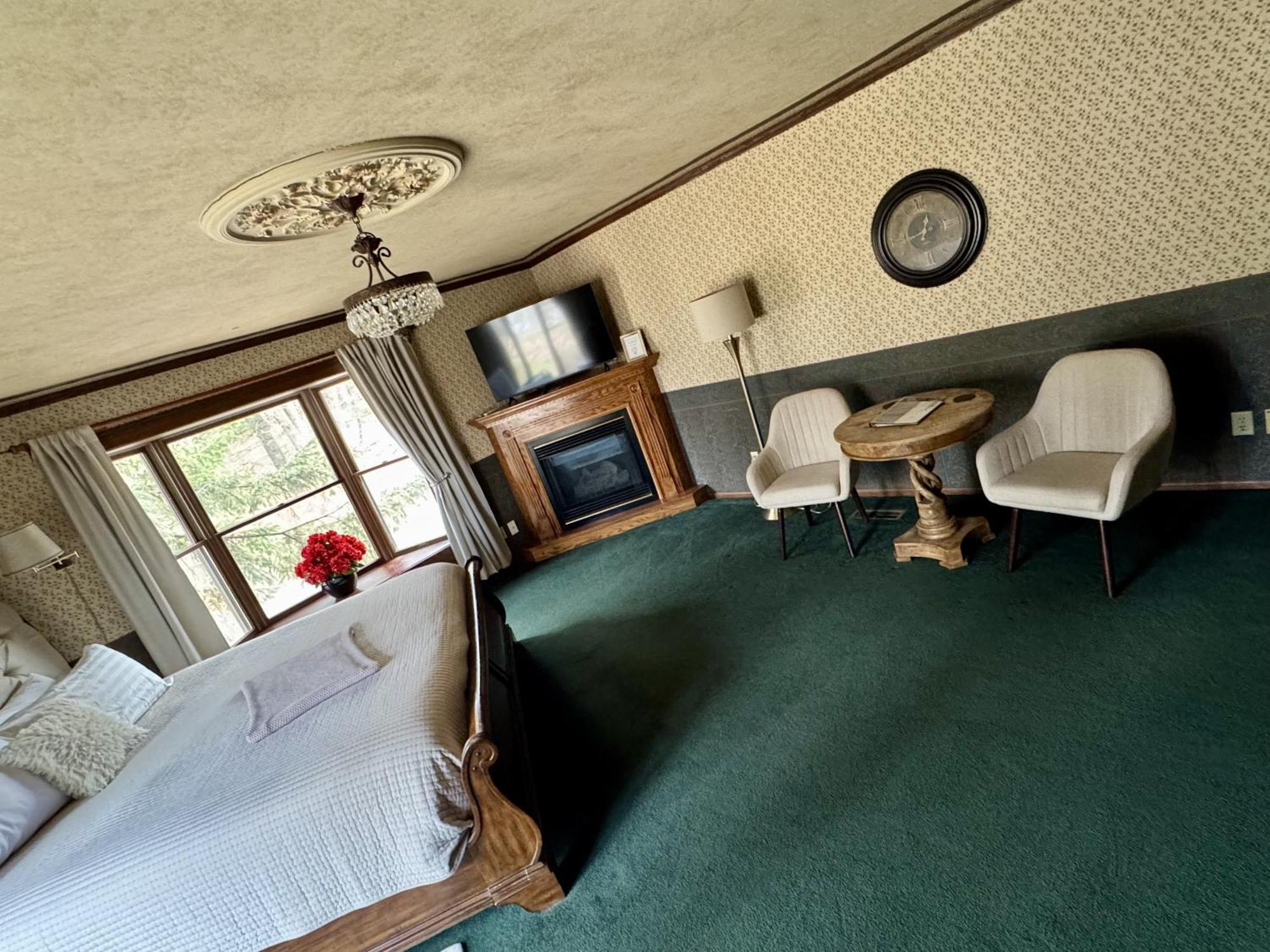 Otter Creek Eau Claire Altoona Bed & Breakfast Exterior foto